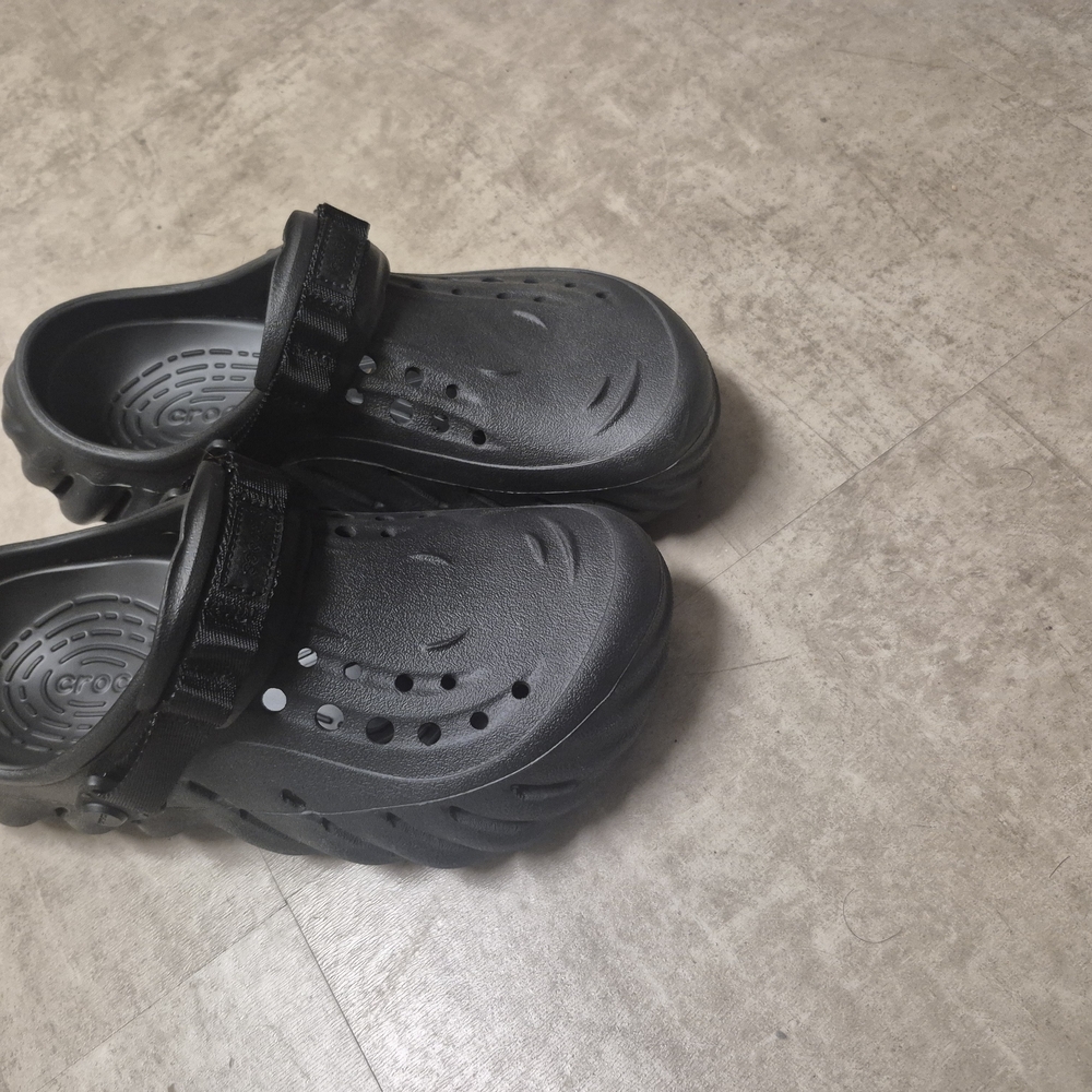 Crocs WOMEN 10 OR MENs 8 Black Crocs Worn Twice
